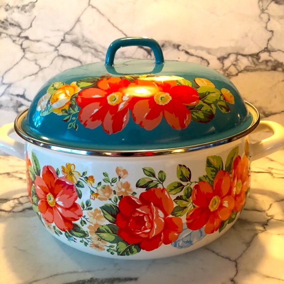 NWOT 🔥Pioneer Woman 4Qt Dutch Oven